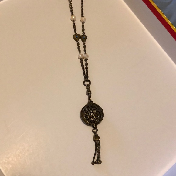 Niquea.d Goddess Locket - Picture 6 of 7